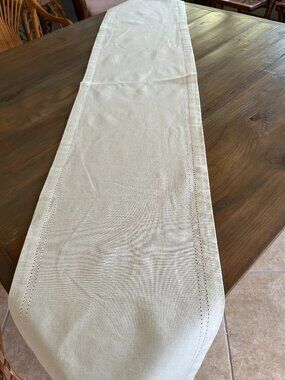 Biltmore Ecru Hemstitched Table Runner 14" x 70"